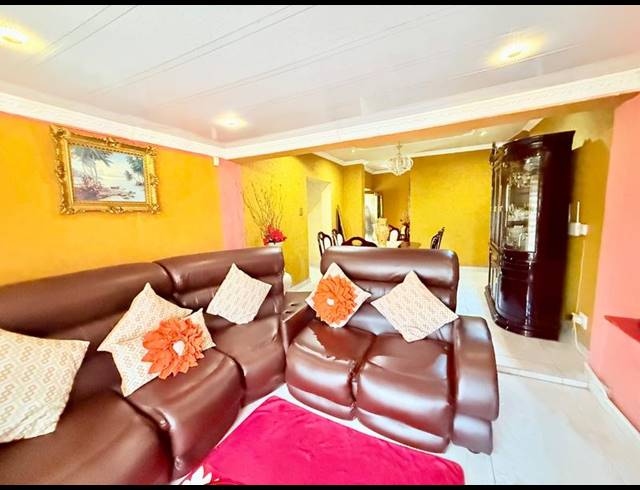 3 BEDROOM HOUSE FOR SALE IN VANDERBIJLPARK CE 4